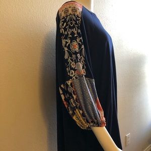 Navy blue 1X with patchwork sleeves top